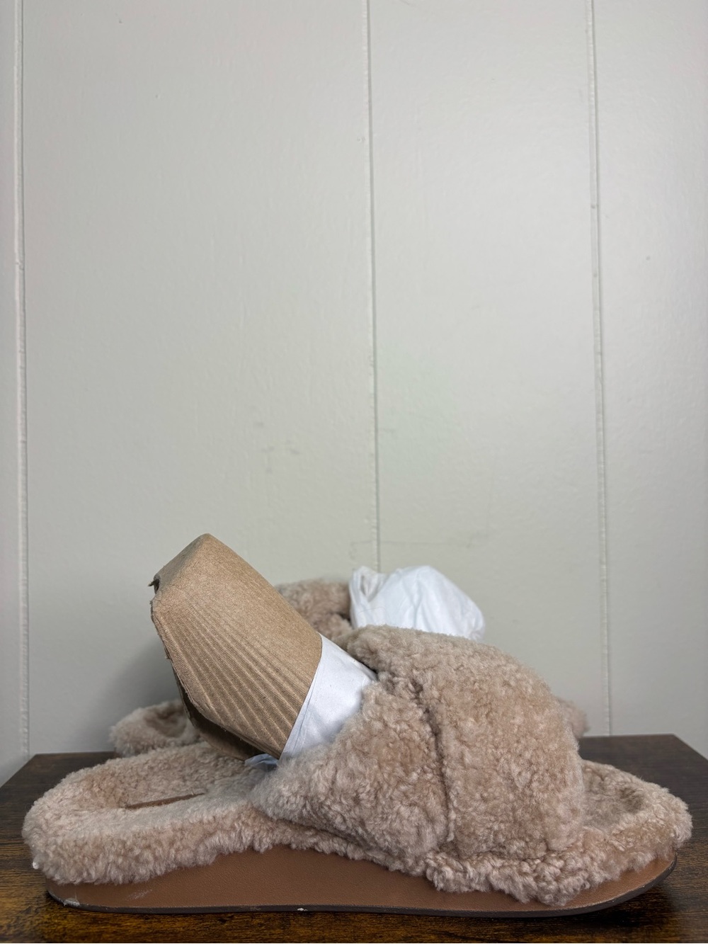 Olukai Hila Heu Genuine Shearling Slipper Womens Size 7 Tan Beige - Picture 5 of 9